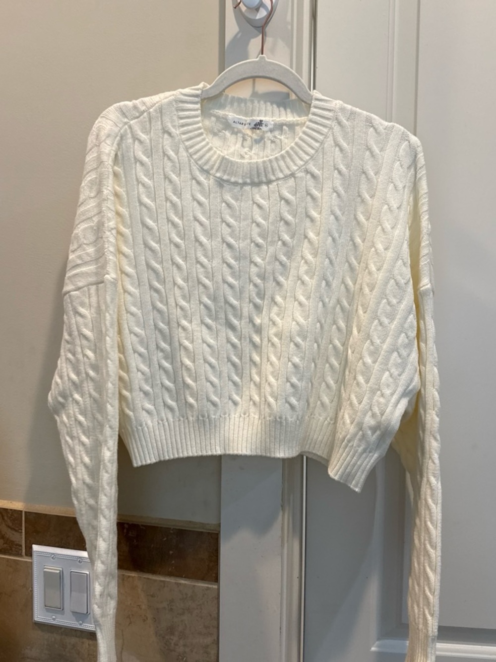 Cable Knit cropped Crewneck Sweater - off white